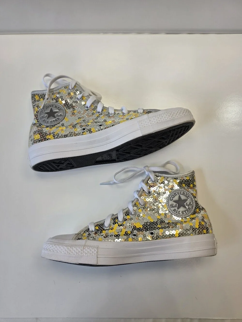Converse Chuck Taylor All Star Sequin High Tops Women’s 8 Silver Gold